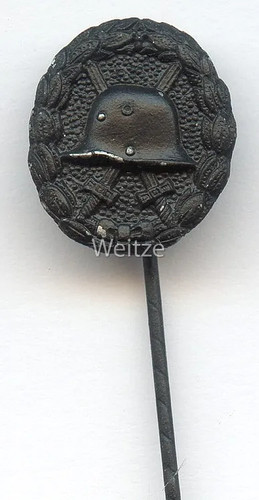 Verwundetenabzeichen - , in